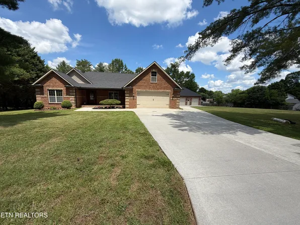 417 Londonderry Ln, Maryville, TN 37803