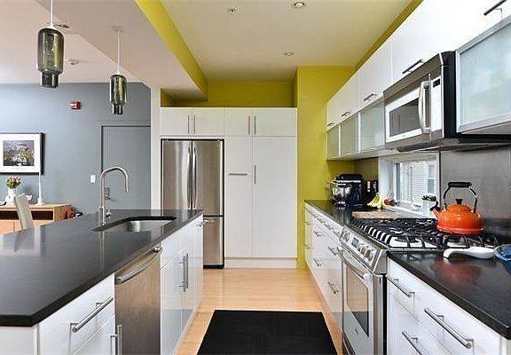 5th image of 56 Penn St Unit 3