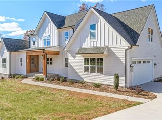 8933 Maltese Ct, Lewisville, NC 27023