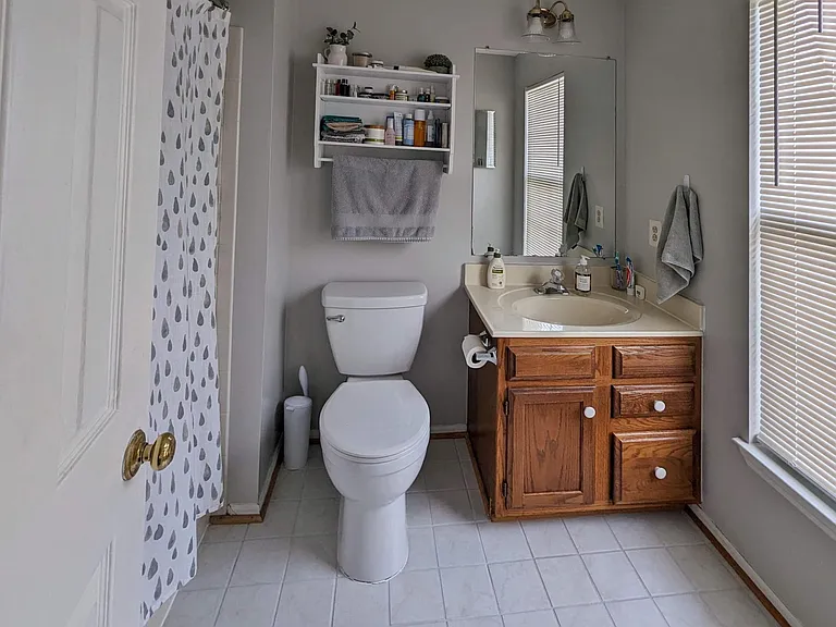 5240 Earles Ct — Photo 16