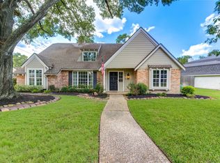 1210 Shannon Valley Dr, Houston, TX 77077