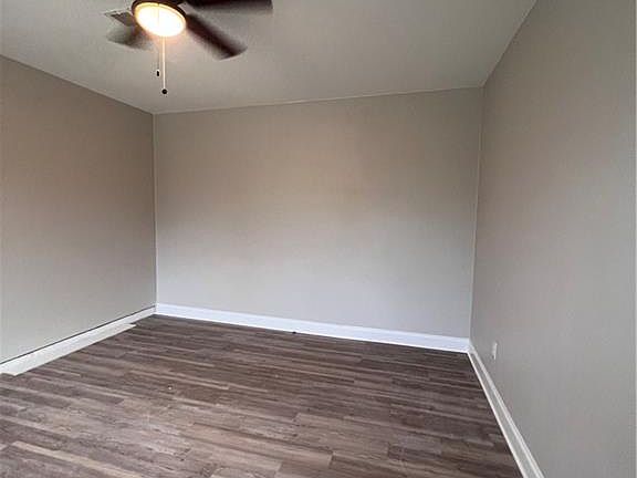 5th image of 3879 Magellan St