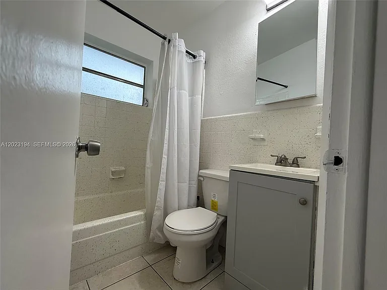 2216 Fillmore St #1-10 — Photo 9
