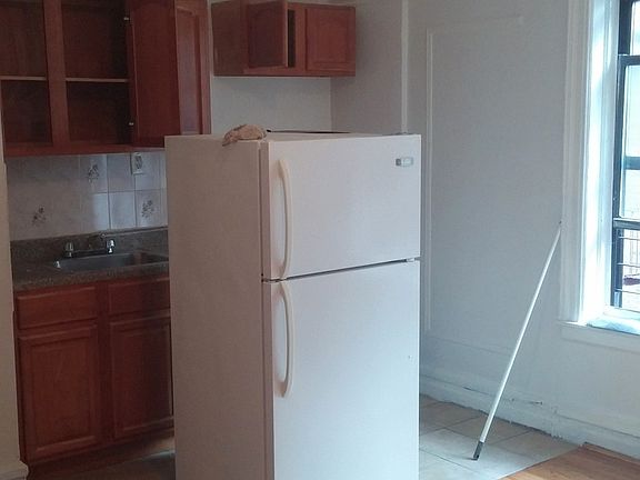 5th image of 1523 Taylor Ave APT 3