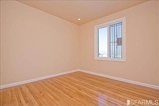 4th image of 2471 44th Ave