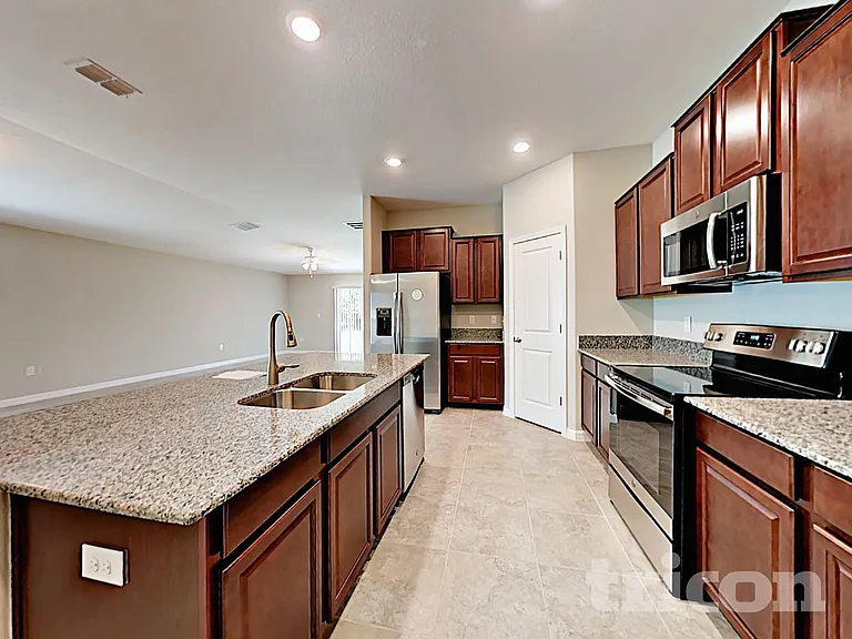 1724 Broad Winged Hawk Dr — Photo 22