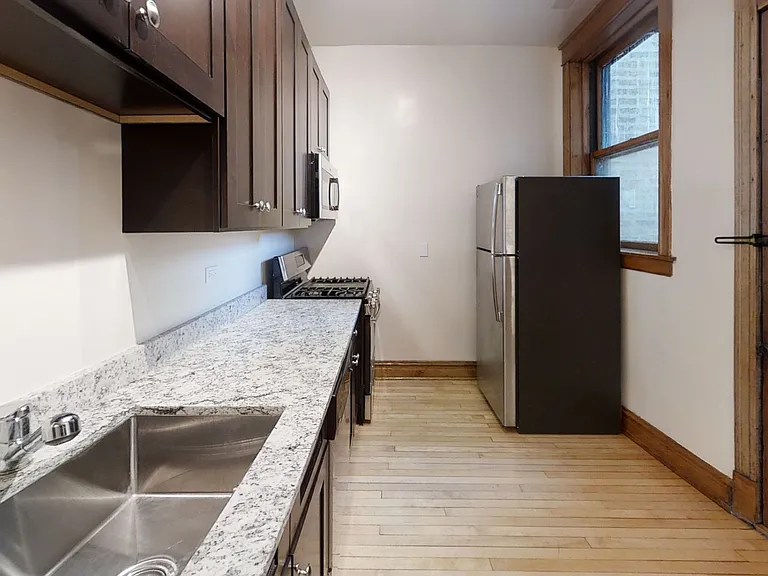 3759-61 N Lakewood Ave — Photo 2