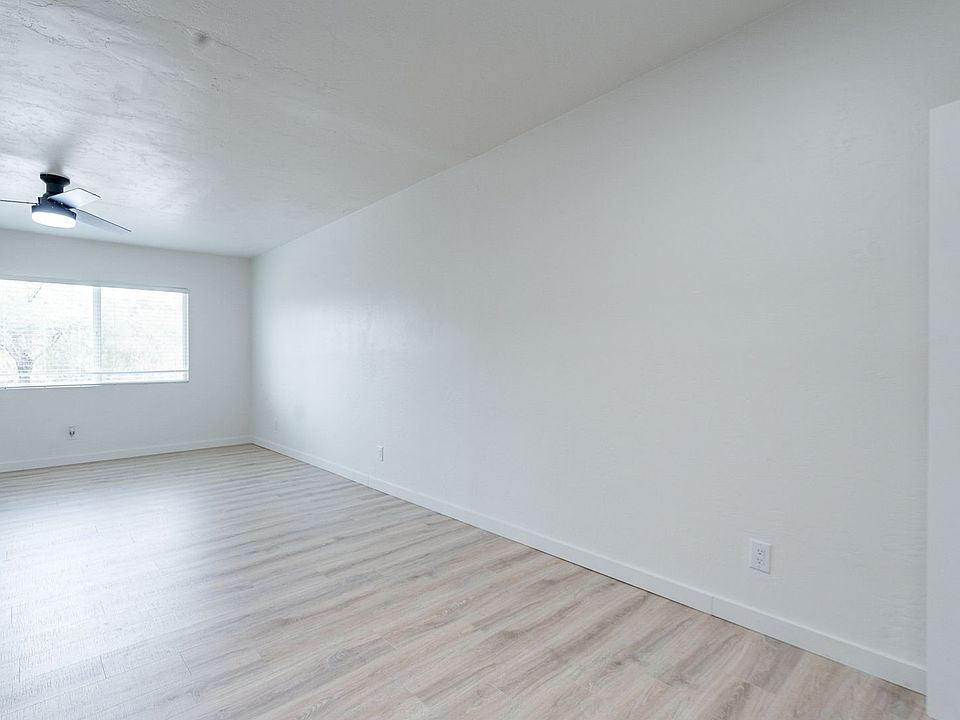 Building Photo 3
