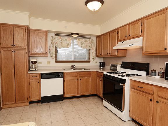 3rd image of 1516 N River West Ct APT 3A