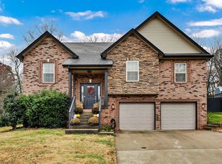 1838 Patricia Dr, Clarksville, TN 37040