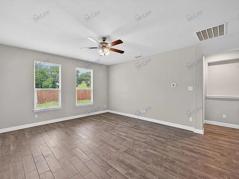 2521 Dunbarton Dr — Photo 6