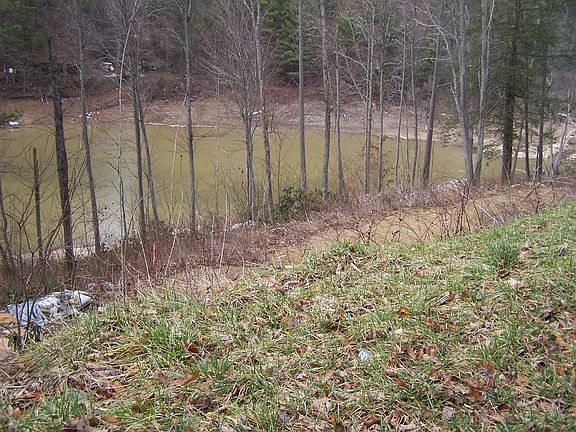 4th image of Mountain Wynd Dr