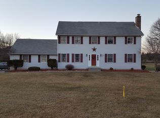 227 Heights Dr, Brodheadsville, PA 18322