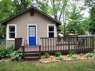 8570 Portage Lake Blvd, Pinckney, MI