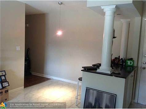 2nd image of 1950 N Andrews Ave APT 208