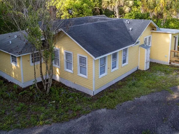 735 Montreville Ave, Deland, FL 32724