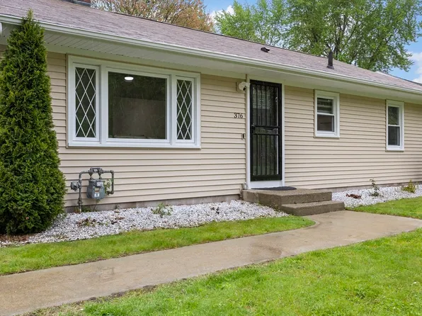 376 Hermitage Dr, Springfield, MA 01129
