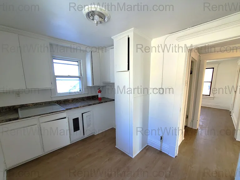 824 Logan Ave — Photo 11