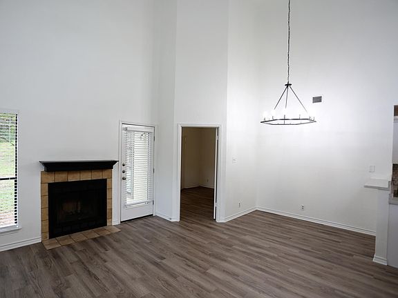 4th image of 11423B Rustic Rock Dr