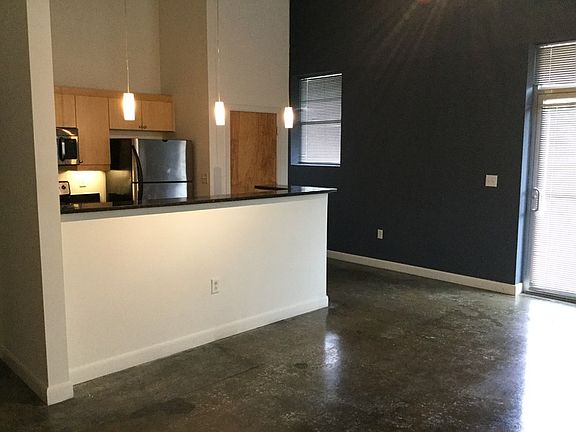 2nd image of 1101 W Marshall St APT 133
