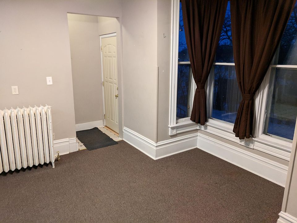 1st image of 524 Park Ave