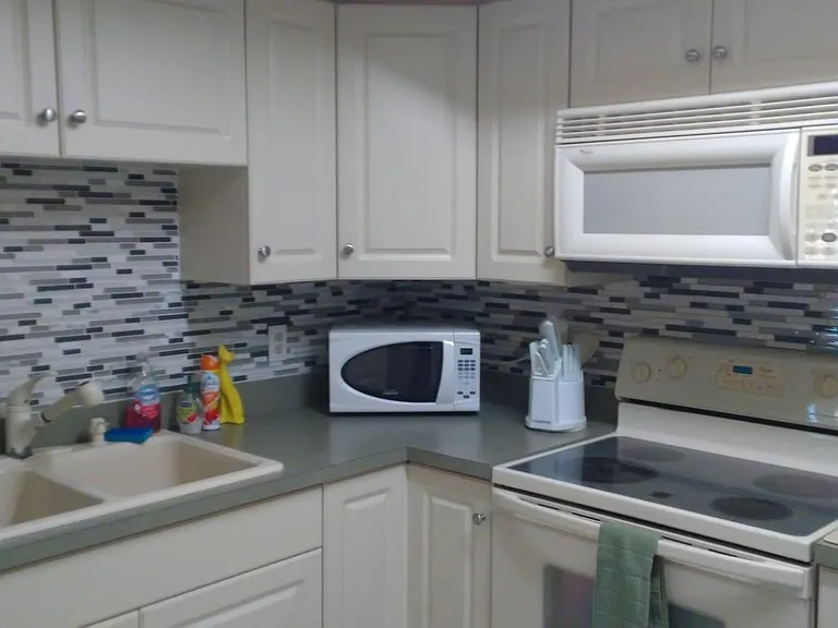 1004 SE 8th St #2 — Photo 76