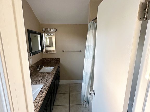 3rd image of 3598 Mount Vernon Ave