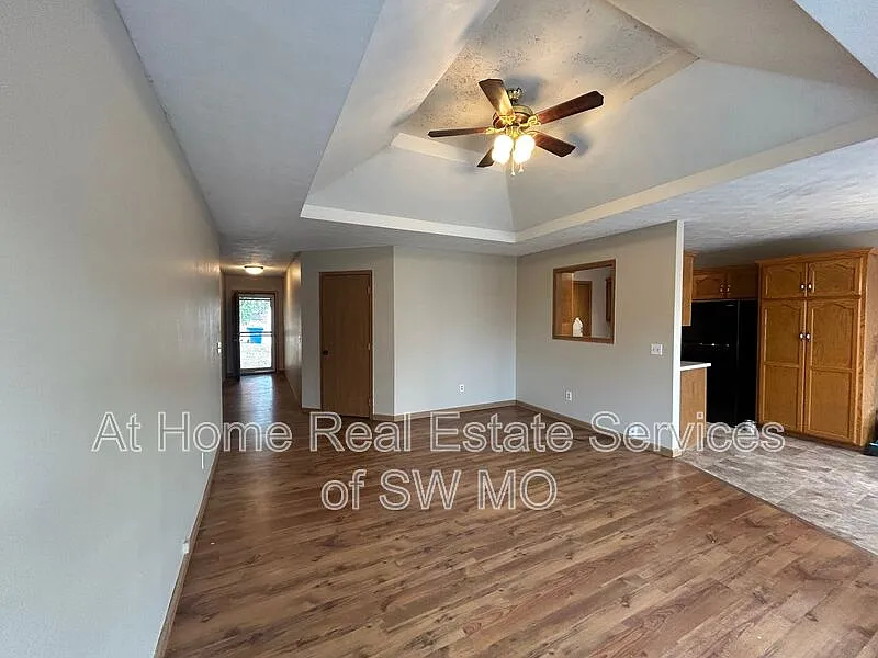 2 bed, 2.0 bath, 1106 sqft, $1,230 — Photo 2