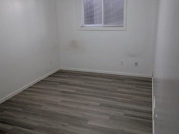 5th image of 75 Ryde Rd #B