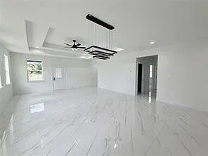 4 bed, 2.5 bath, 2280 sqft, $2,000 — Photo 4
