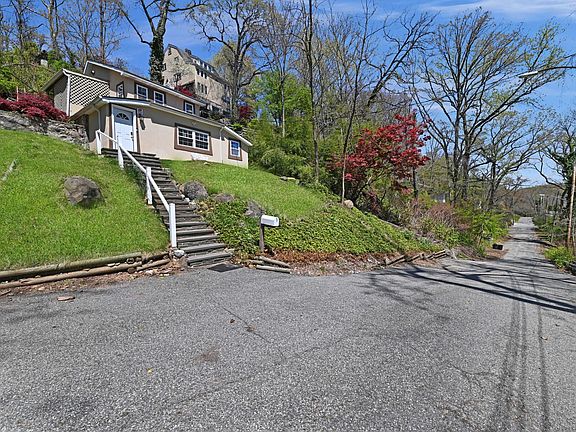 2nd image of 351 Nugent St