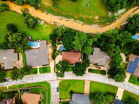 2nd image of 4105 Cross Bend Dr