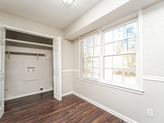 5th image of 830 Bridgewater Way SE