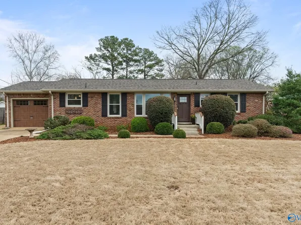 7705 Saxon Dr SW, Huntsville, AL 35802