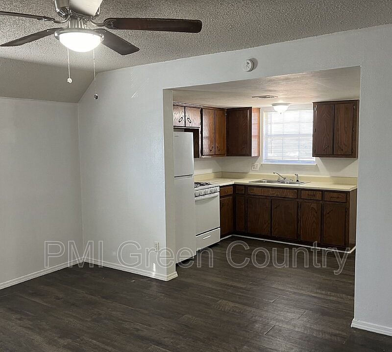 405 S Maple St Sapulpa OK Zillow