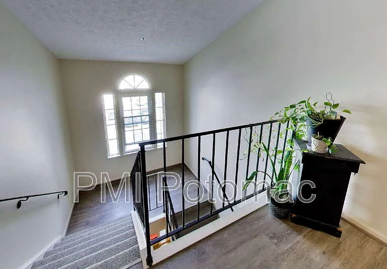 605 Himes Ave #111 — Photo 5