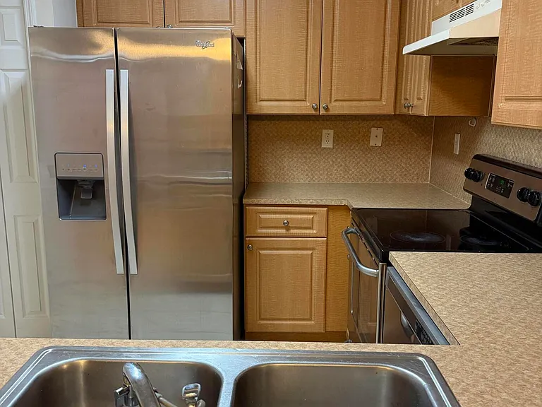 765 SW 107th Ave #2303 — Photo 4