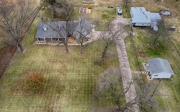 3rd image of 4451 County Road 4410