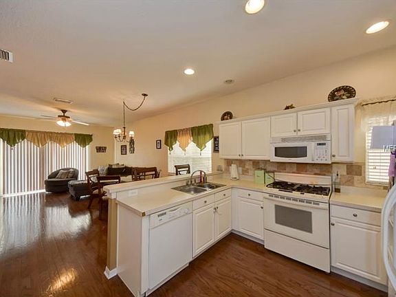 4th image of 5841 Wrenwater Dr