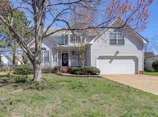 708 Stardale Dr, Chesapeake, VA 23322