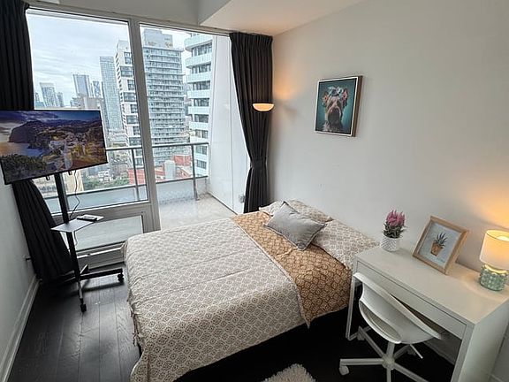 3rd image of 85 Wood St #2316C
