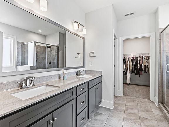 5th image of 14 Cromarty Ln