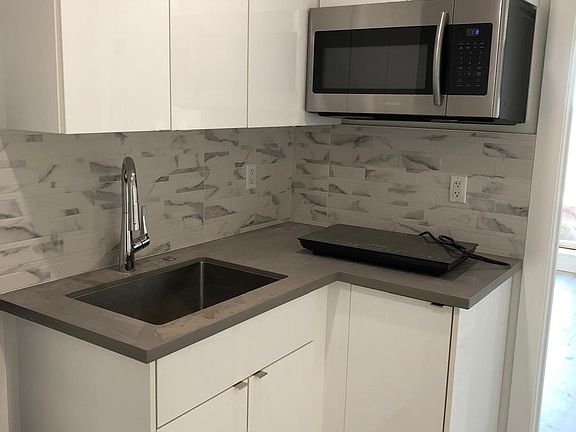 5th image of 106 Foerster St