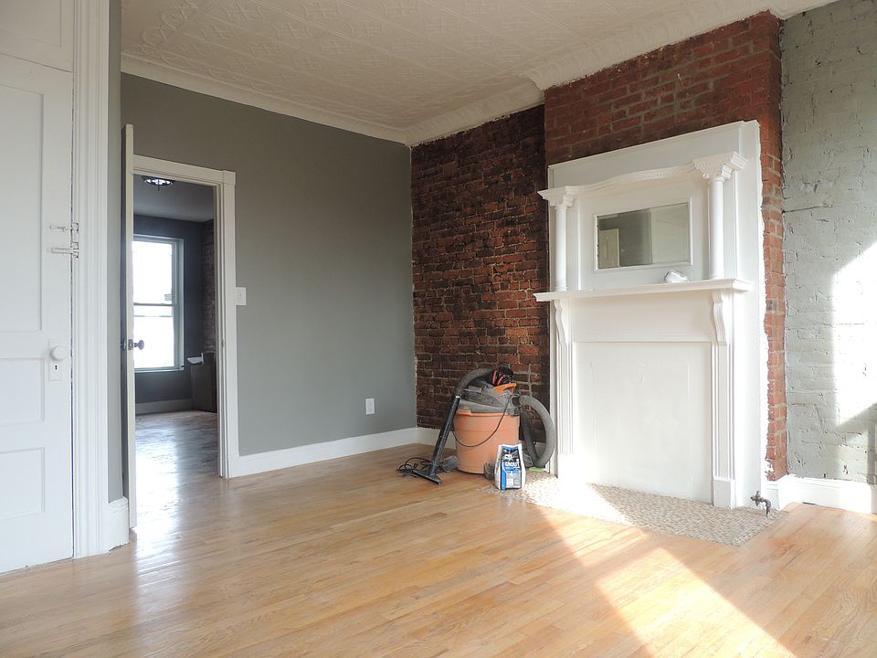 1st image of 117 4th Pl #4R