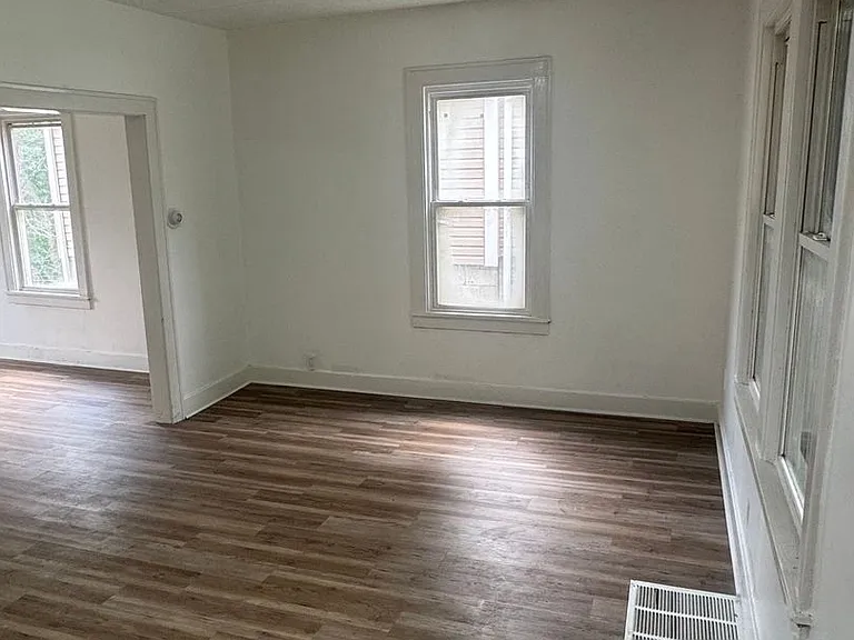 275 Greensburg Pike — Photo 8
