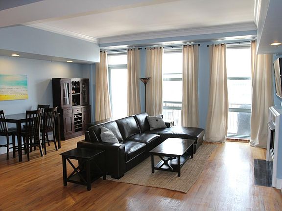 3rd image of 165 N Canal St APT 1106
