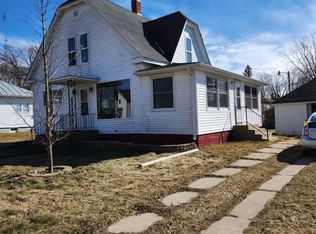 323 E Walnut St, North Freedom, WI 53951