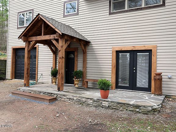 3rd image of 2125 River Rd #A