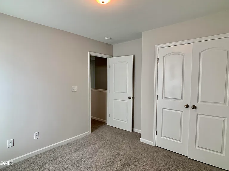 131 Diploma Dr — Photo 7