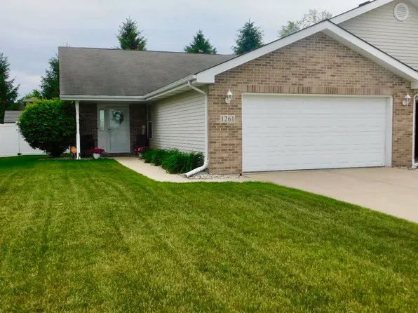 1261 W 84th Pl, Merrillville, IN 46410